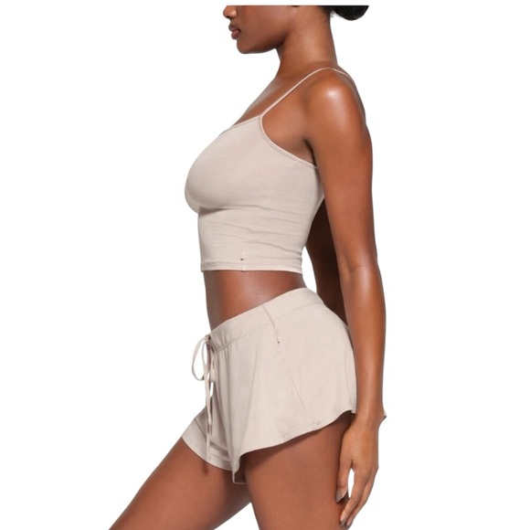 Skims || NWT || Sleep Shorts in Stone - Picture 7 of 8